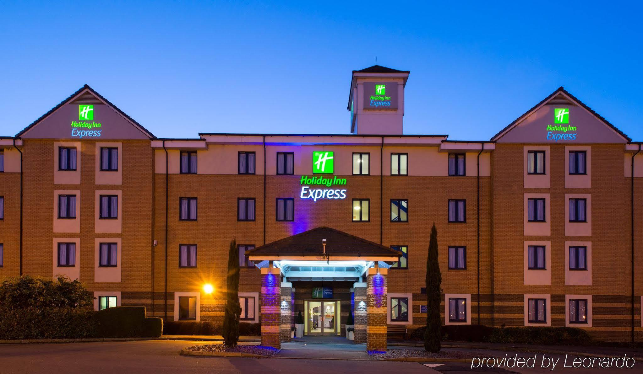 Holiday Inn Express London - Dartford By Ihg Exterior foto